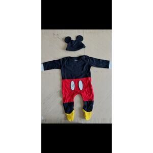DISNEY BABY Mickey Mouse Footies and Hat Set Size 3-6 Months